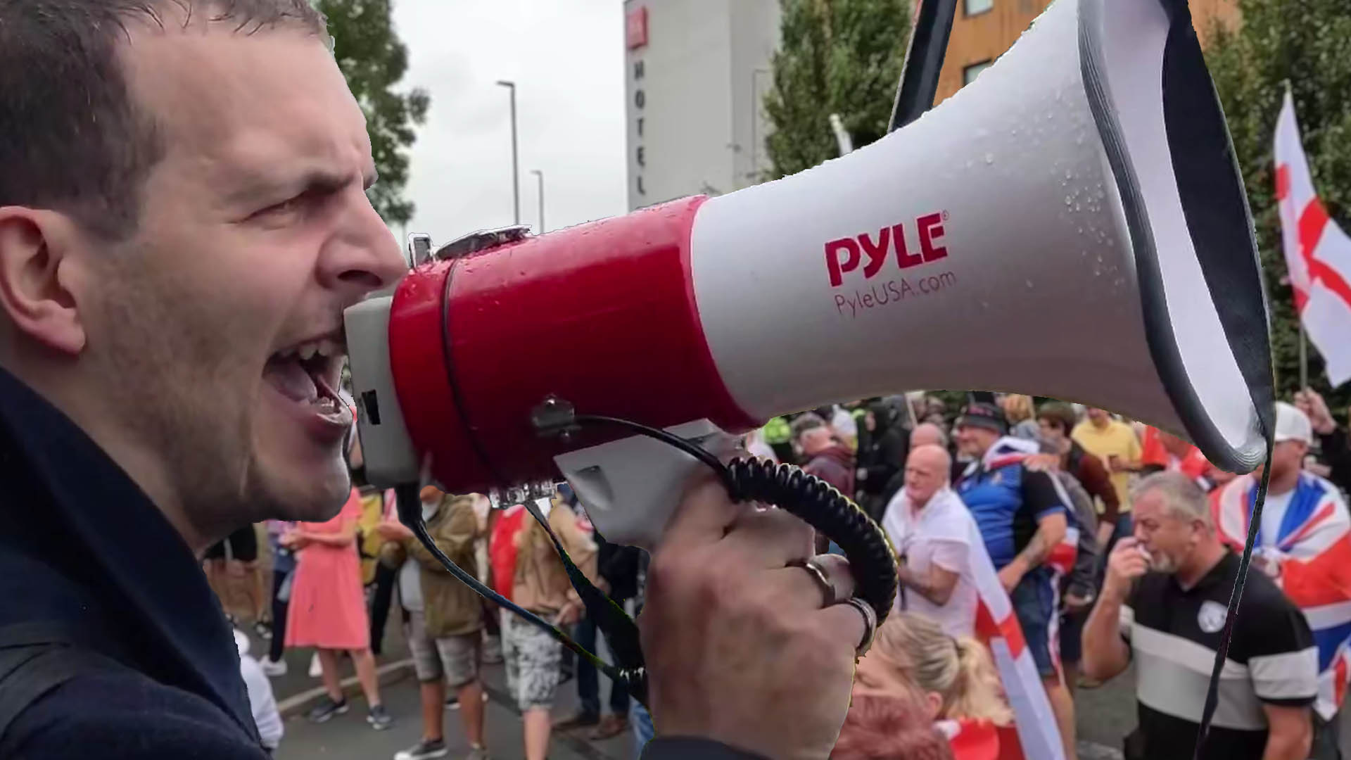 Gloucester Fights Back! Protests Outside Migrant Hotel